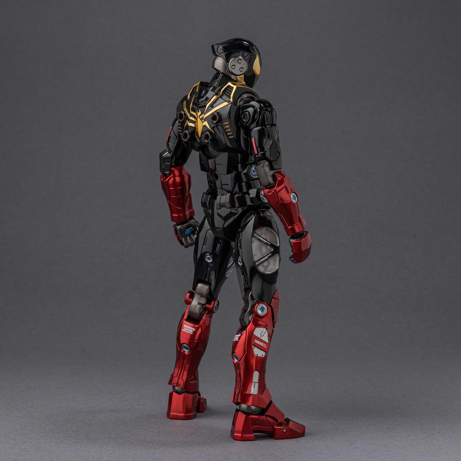 FIGHTING ARMOR Iron Spider (Miles Morales)